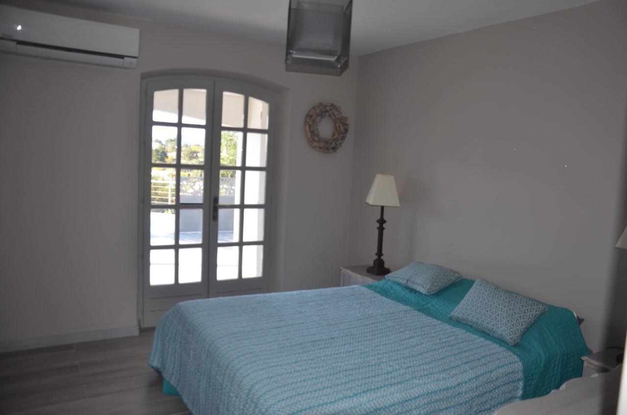 Belle Maison Avec Piscine Dans Les Hauteurs A Saint Raphael Kültér fotó