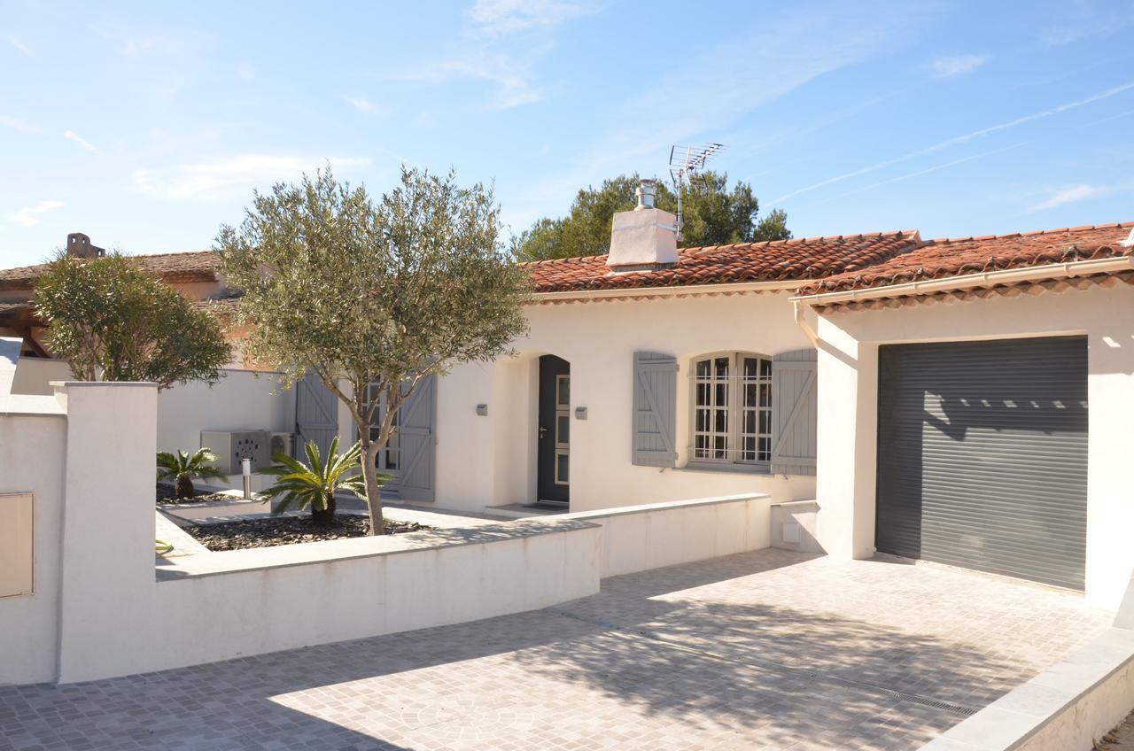 Belle Maison Avec Piscine Dans Les Hauteurs A Saint Raphael Kültér fotó